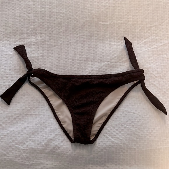 MINKPINK Bikini Set - Picture 3 of 7